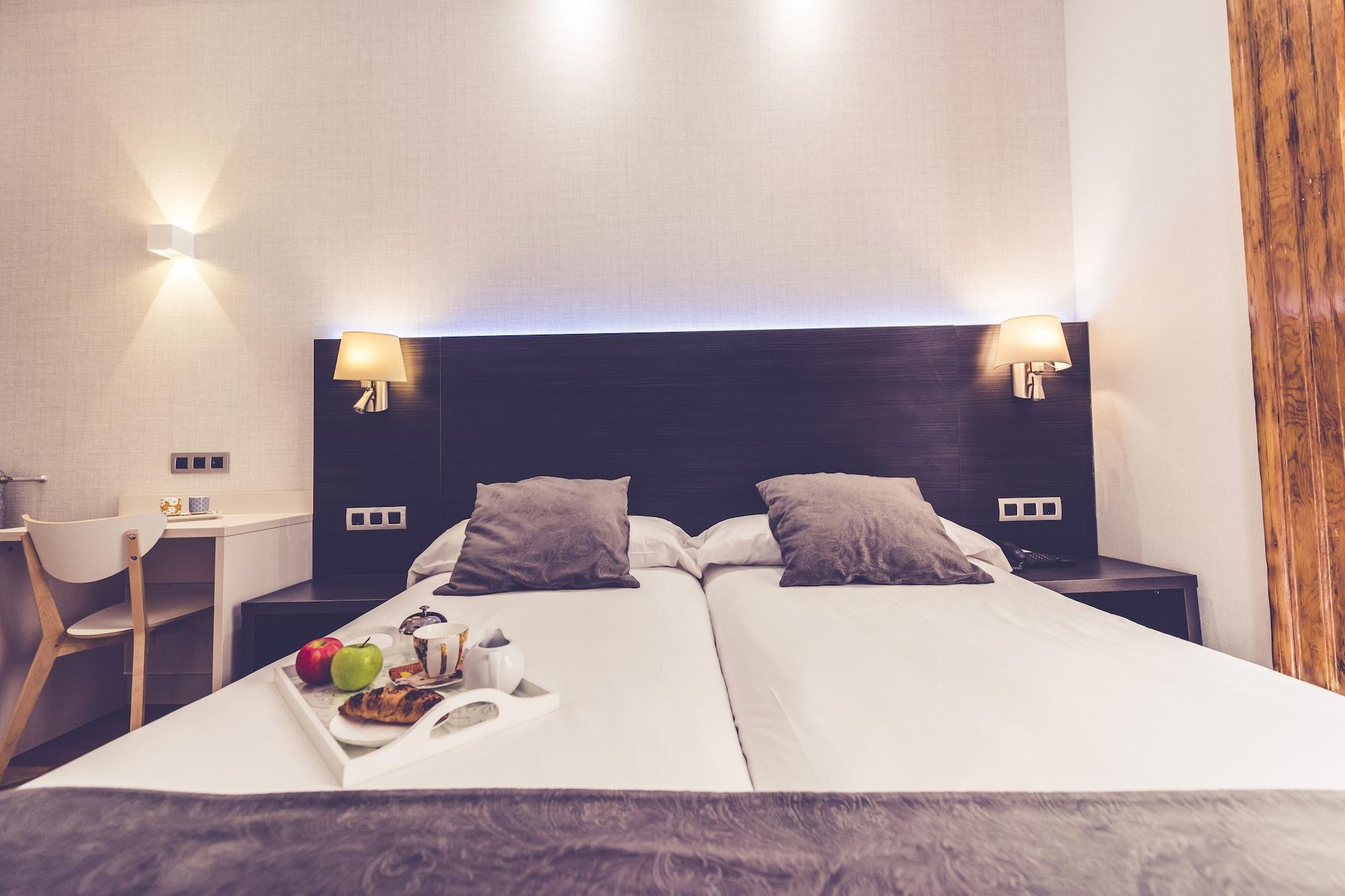 Hostal Marlasca Madrid Buitenkant foto